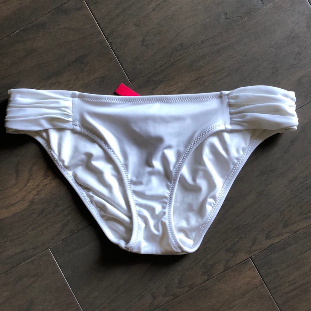 Ruched bikini bottoms